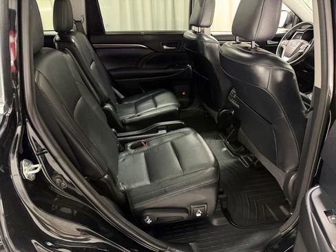 Used 2015 Toyota Highlander Limited Platinum image 8