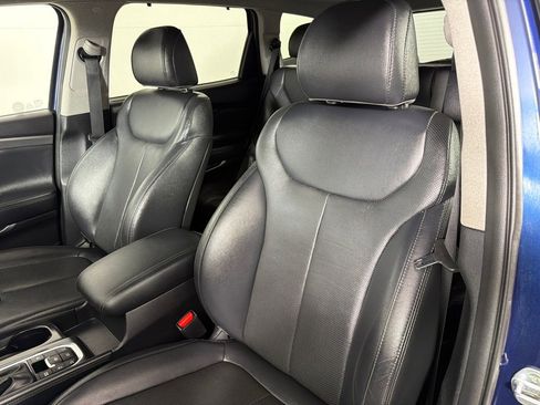 Used 2020 Hyundai Santa Fe Limited image 13