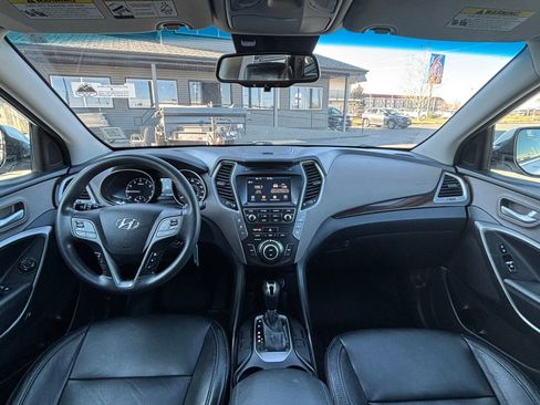 Used 2017 Hyundai Santa Fe SE image 20