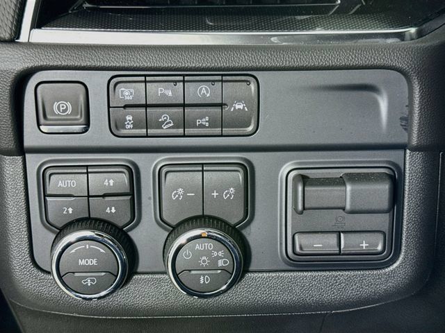 Used 2025 Chevrolet Tahoe RST w/ RST Capability Package AWD/4WD image 11
