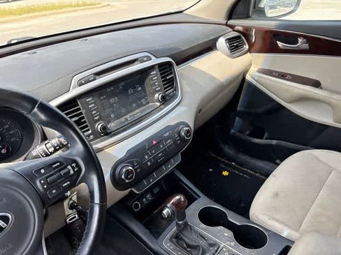 Used 2018 Kia Sorento FWD image 20