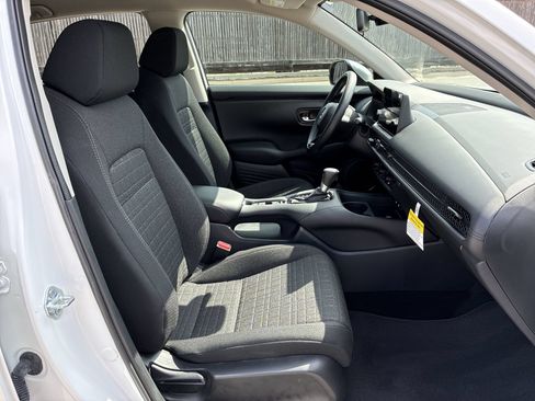 Certified 2027 Honda HR-V LX image 22