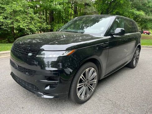 Used 2024 Land Rover Range Rover Sport Dynamic SE AWD/4WD image 1