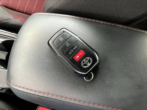 Used 2023 Toyota Corolla SE FWD image 34