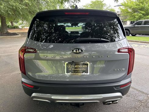 Used 2021 Kia Telluride SX w/ Towing Package FWD image 3