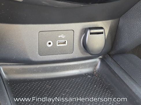 Used 2020 Nissan Rogue SV FWD image 28