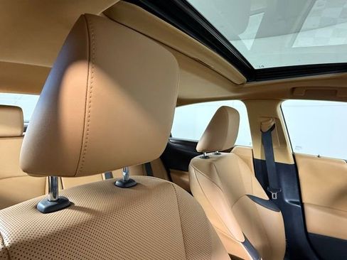 Certified 2025 Lexus ES 300h w/ Premium Package image 36