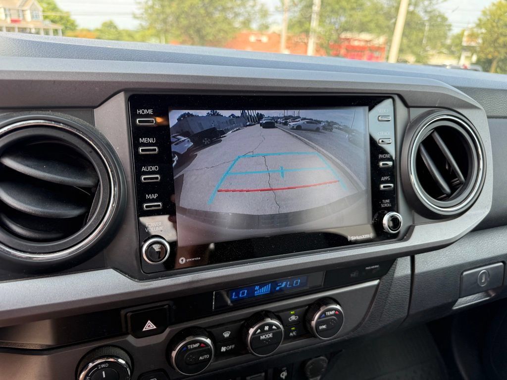 Used 2022 Toyota Tacoma TRD Off-Road w/ Technology Package AWD/4WD image 21