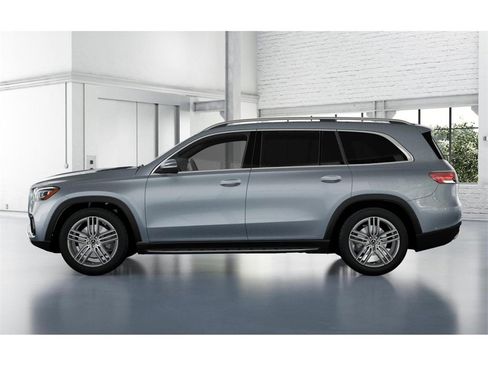 New 2026 Mercedes-Benz GLS 450 4MATIC image 34