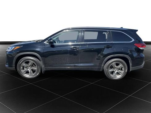 Used 2019 Toyota Highlander Limited AWD/4WD image 2