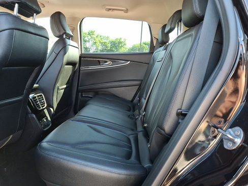 Certified 2022 Lincoln Nautilus AWD image 10