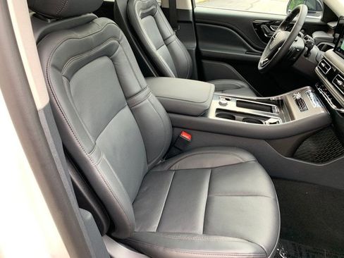 New 2026 Lincoln Aviator Reserve AWD/4WD image 11