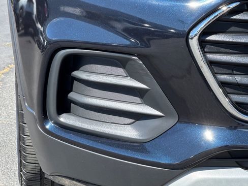 Used 2021 Chevrolet Trax LT w/ Driver Confidence Package FWD image 43