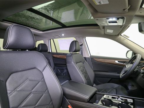 New 2026 Volkswagen Atlas SE image 14