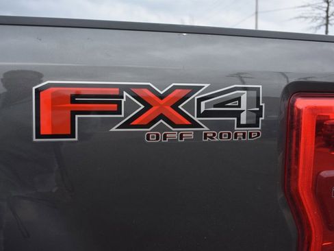 Used 2017 Ford F250 XLT w/ XLT Premium Package image 7