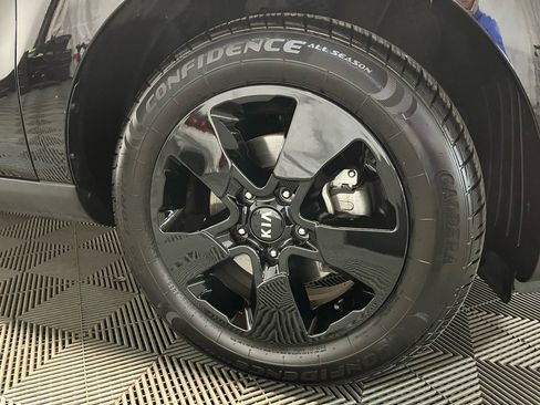 Used 2019 Kia Soul image 3