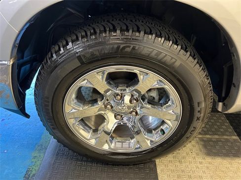 Used 2016 RAM 1500 Laramie image 8