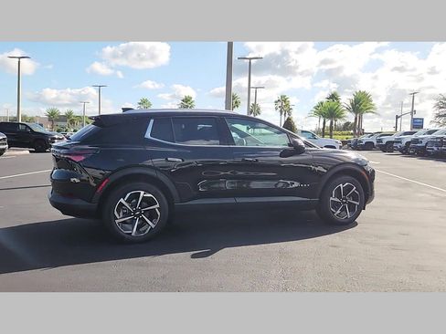 New 2026 Chevrolet Equinox EV LT image 22