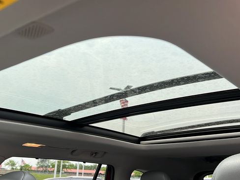 Certified 2021 Toyota Highlander Platinum image 23