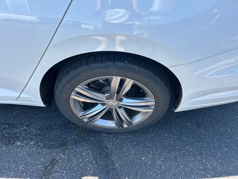 Used 2019 Volkswagen Jetta R-Line FWD image 10