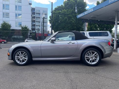 Used 2015 MAZDA MX-5 Miata Sport RWD image 4