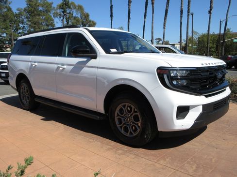 Certified 2025 Ford Expedition Max Active RWD image 6