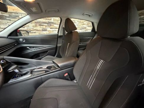 Used 2023 Hyundai Elantra SEL w/ Cargo Package FWD image 14