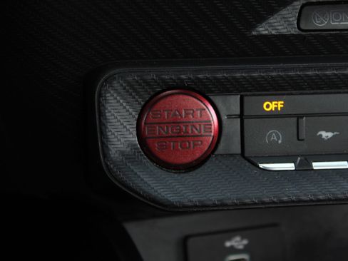 Used 2024 Ford Mustang Coupe RWD image 21