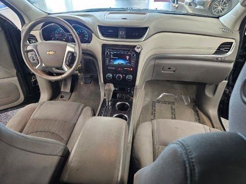 Used 2016 Chevrolet Traverse LT w/ Style and Technology Package FWD image 14