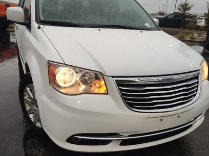Used 2016 Chrysler Town & Country Touring w/ Driver Convenience Group