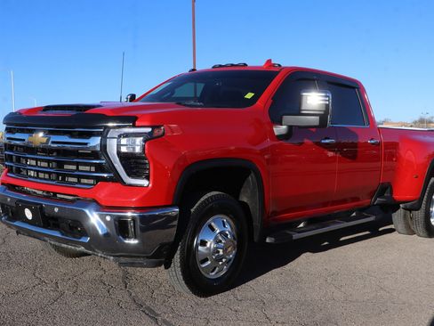 Used 2024 Chevrolet Silverado 3500 LTZ w/ LTZ Convenience Package image 3