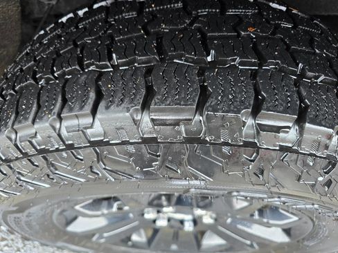 Used 2016 Chevrolet Colorado Z71 image 13