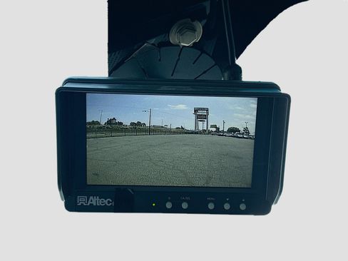 Used 2018 RAM 5500 Tradesman w/ Power & Remote Entry Group image 9