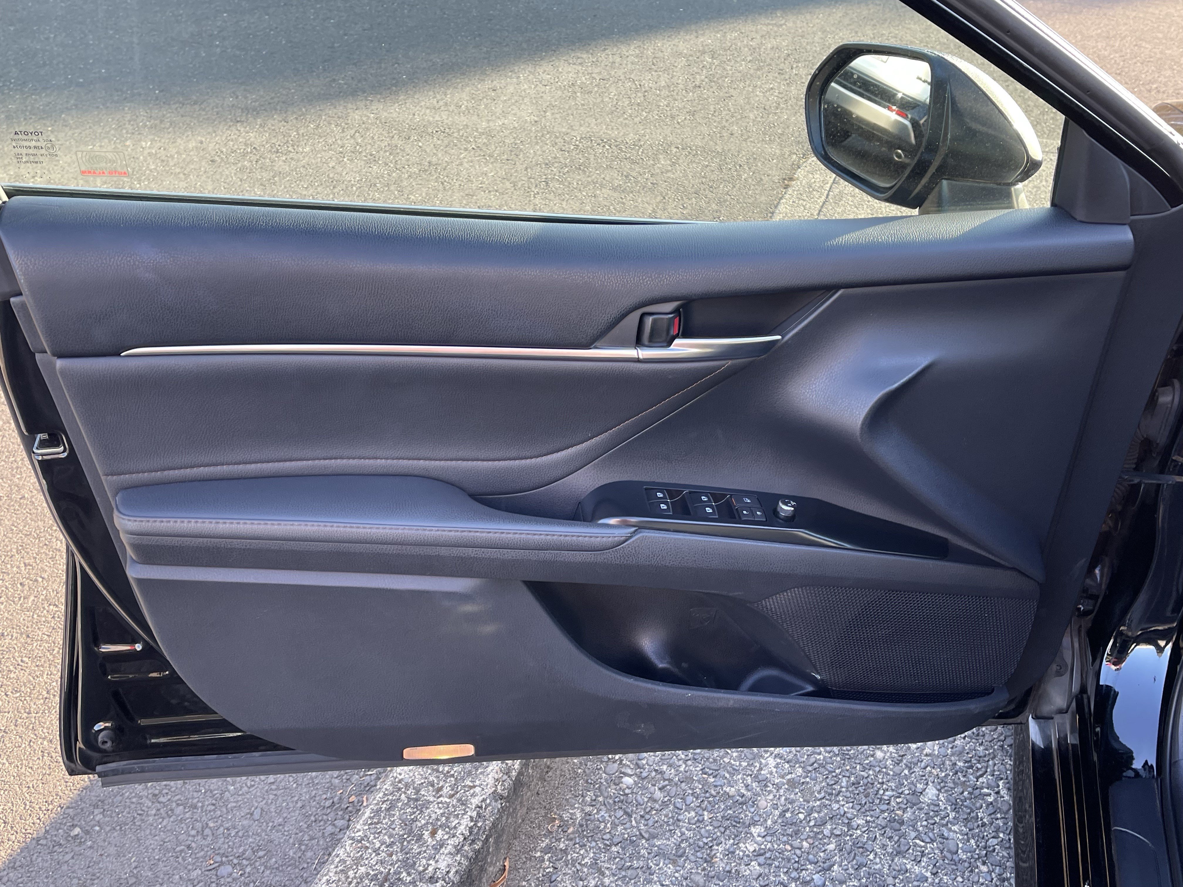 Certified 2018 Toyota Camry XLE w/ Audio Package FWD image 15