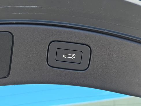 Used 2024 Jaguar F-TYPE Coupe AWD image 12