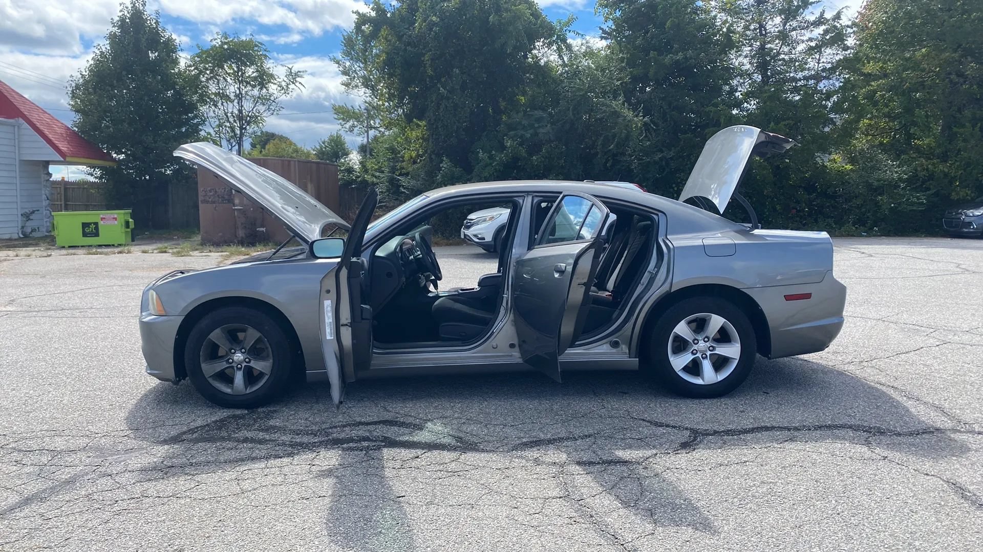 Used 2012 Dodge Charger SE RWD image 6
