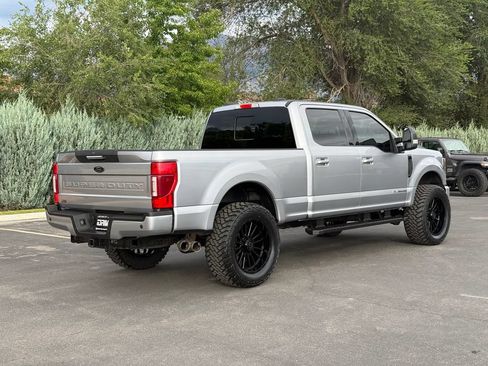 Used 2022 Ford F250 Lariat w/ Black Appearance Package AWD/4WD image 9