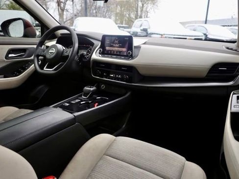 Used 2023 Nissan Rogue SL w/ SL Premium Package image 34