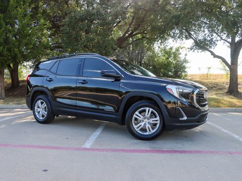 Used 2020 GMC Terrain SLE w/ Driver Convenience Package FWD image 1