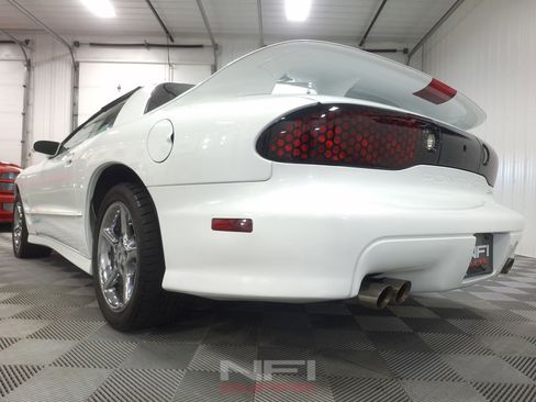 Used 1999 Pontiac Firebird Formula w/ SLP Firehawk Pkg RWD image 21