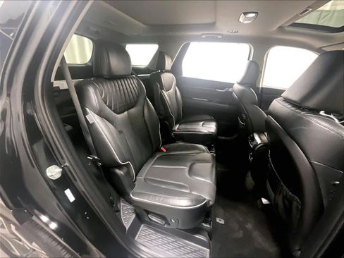 Used 2023 Hyundai Palisade Limited image 16