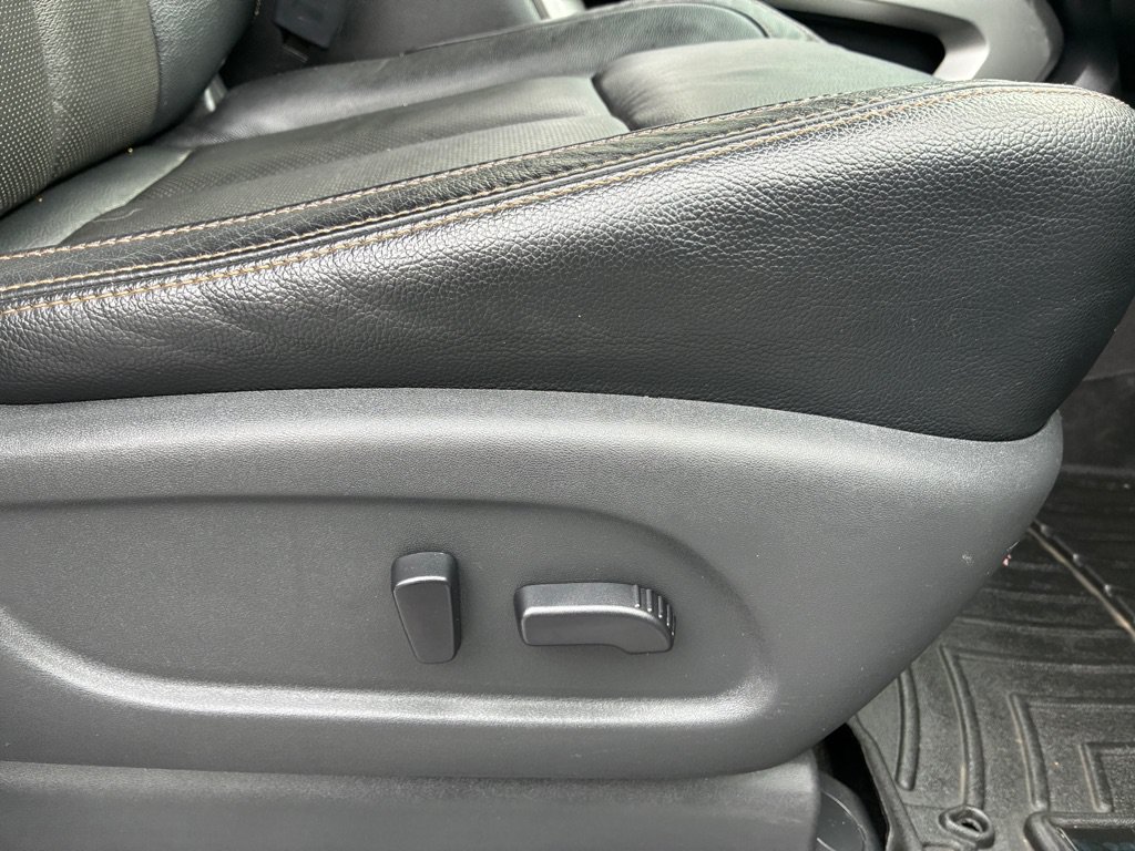 Used 2017 Nissan Titan SL AWD/4WD image 26