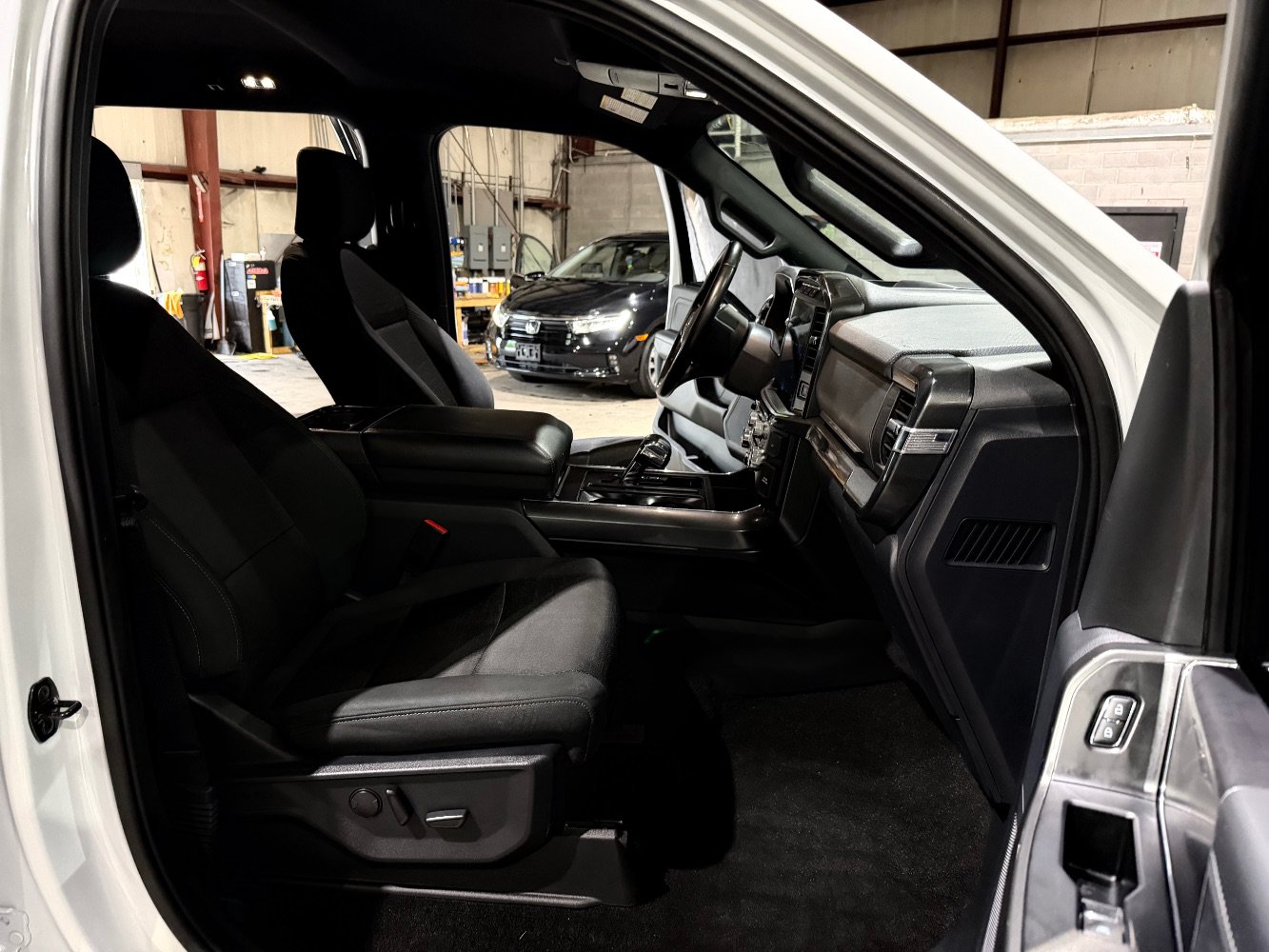 Used 2022 Ford F150 XLT w/ Equipment Group 302A High AWD/4WD image 26