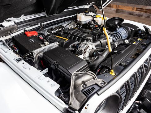 Used 2024 Jeep Wrangler Unlimited Rubicon 392 image 41