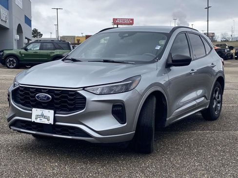 Used 2023 Ford Escape ST-Line image 3