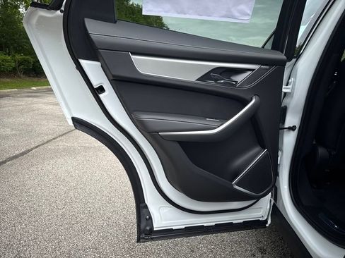 New 2026 Jaguar F-PACE R-Dynamic S image 13