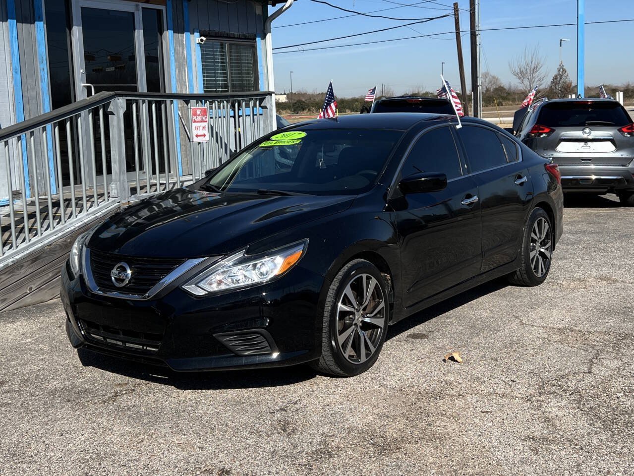Used 2017 Nissan Altima 2.5 S w/ Power Driver Seat Package FWD image 2