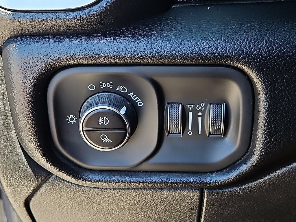 Used 2025 RAM 2500 Laramie w/ Night Edition AWD/4WD image 25