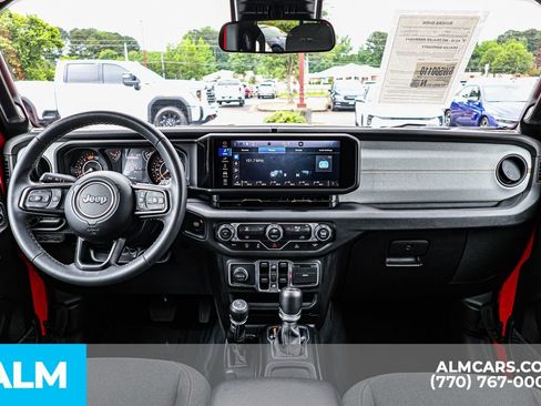 Used 2025 Jeep Wrangler Unlimited Sport AWD/4WD image 28