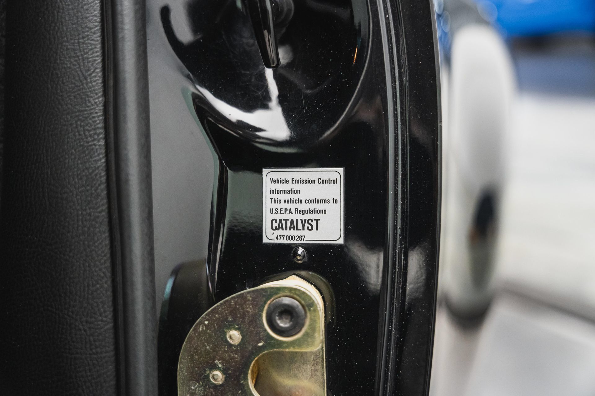 Used 1995 Porsche 911 Carrera RWD image 49